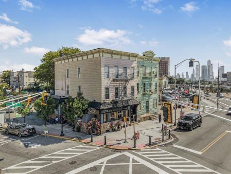 326 32nd Street Union City NJ 07087