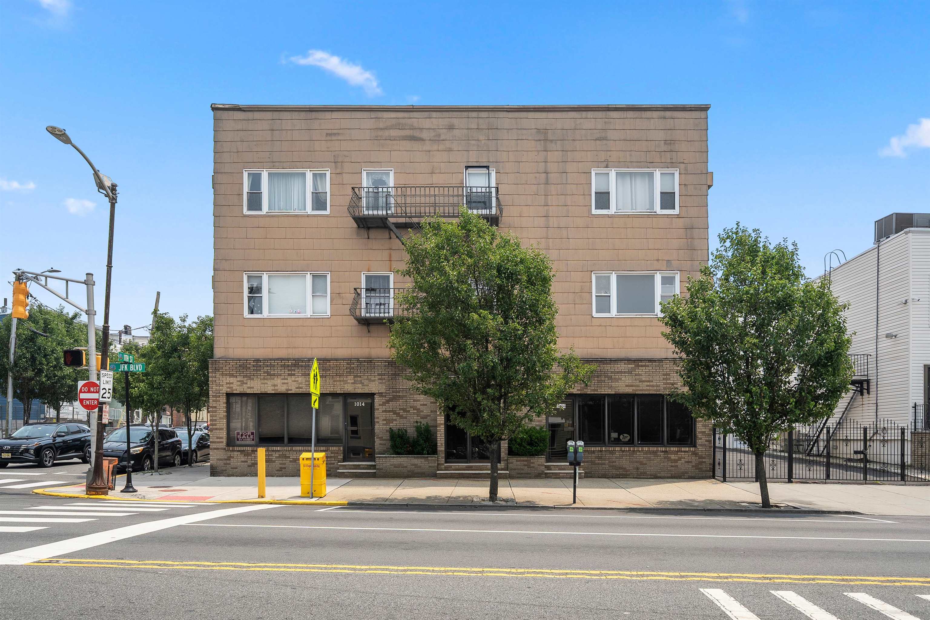 1014 Kennedy Boulevard Union City NJ 07087