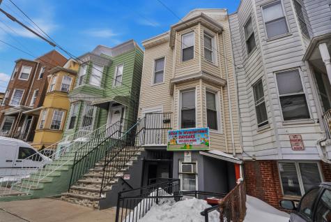 725 17th Street Union City NJ 07087