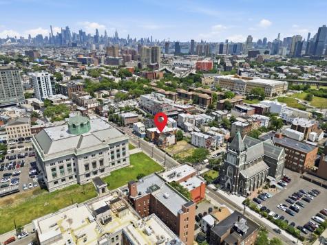 282 Baldwin Avenue Jersey City NJ 07306