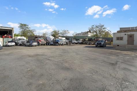 10 Park Avenue East Orange NJ 07017