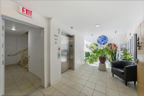 354 Avenue C Bayonne NJ 07002