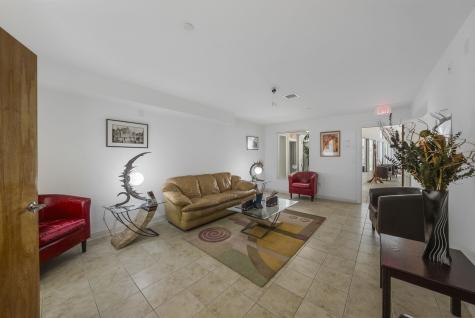 354 Avenue C Bayonne NJ 07002