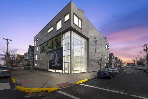 354 Avenue C Bayonne NJ 07002