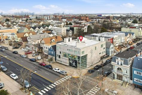354 Avenue C Bayonne NJ 07002