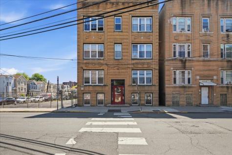 386 Bergen Avenue Jersey City NJ 07304