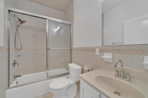 236 Columbus Avenue Palisades Park NJ 07650