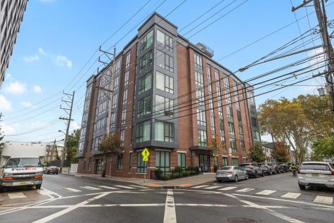 348 Baldwin Avenue Jersey City NJ 07306