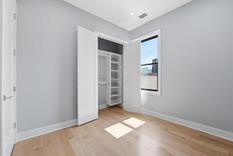 389 Virginia Avenue Jersey City NJ 07304