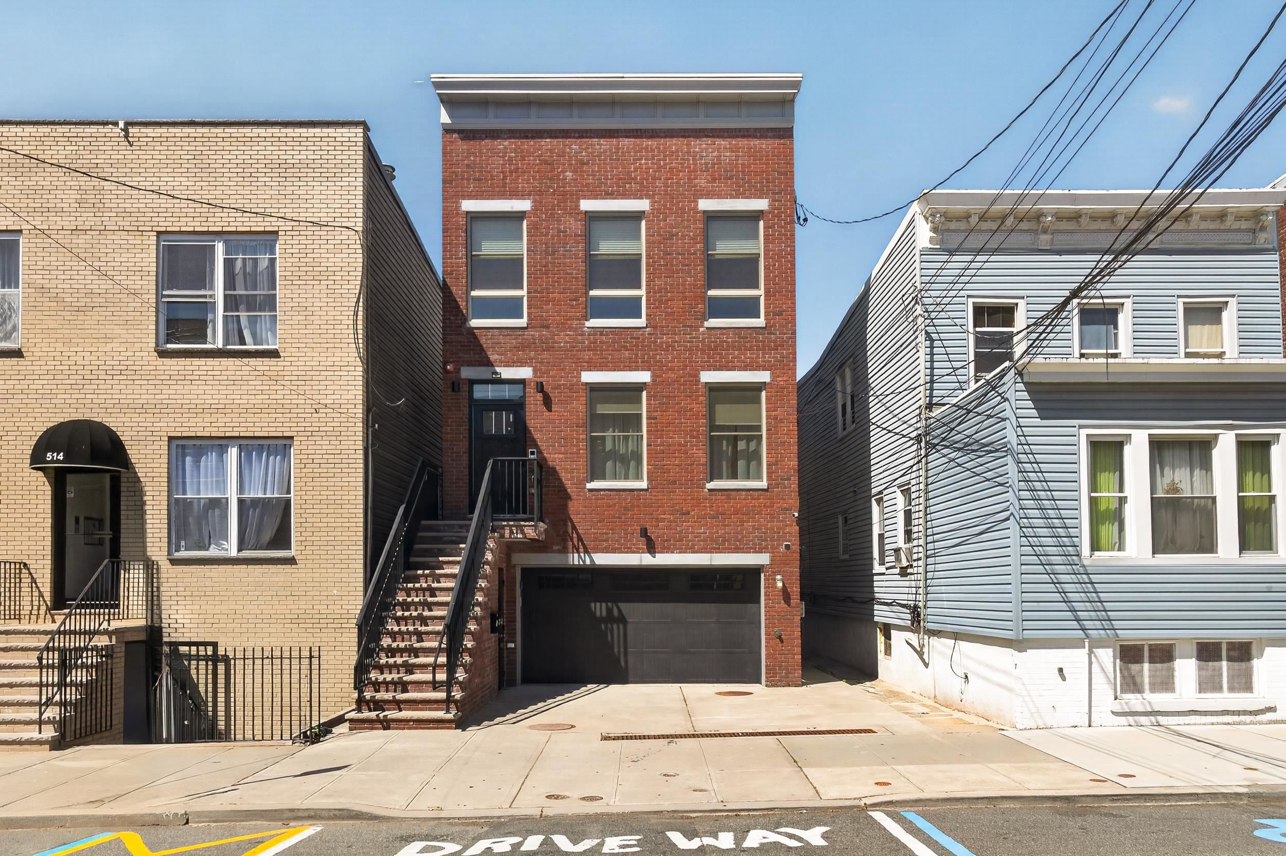 512 4th Street Union City NJ 07087