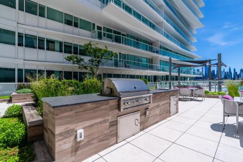 800 Avenue At Port Imperial Weehawken NJ 07086
