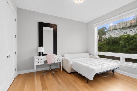 3 Somerset Lane Edgewater NJ 07020