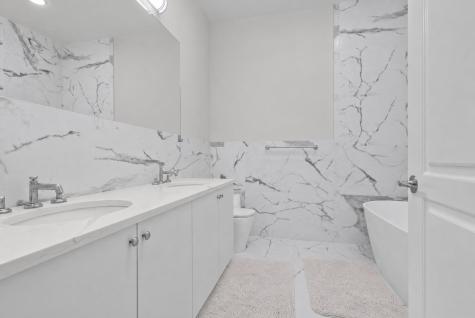 3 Somerset Lane Edgewater NJ 07020
