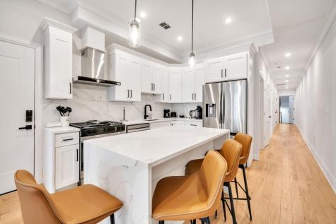 136 35th Street Union City NJ 07087