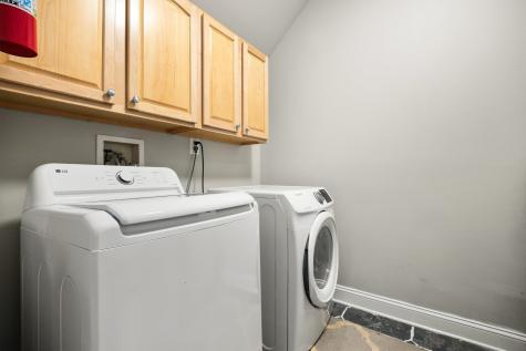 382 Kingston Court West New York NJ 07093