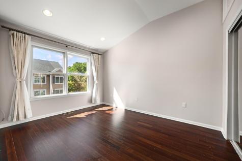 382 Kingston Court West New York NJ 07093