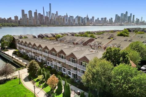 382 Kingston Court West New York NJ 07093