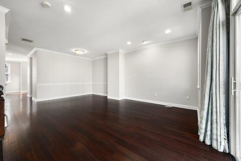 382 Kingston Court West New York NJ 07093