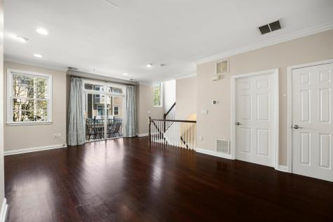 382 Kingston Court West New York NJ 07093