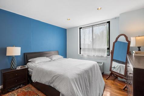 100 Manhattan Avenue Union City NJ 07087