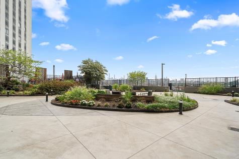 100 Manhattan Avenue Union City NJ 07087