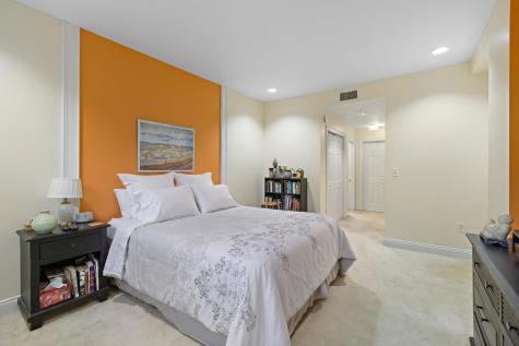 208 Shearwater Court West Jersey City NJ 07305