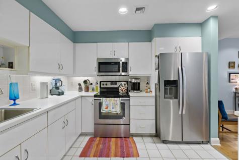 208 Shearwater Court West Jersey City NJ 07305