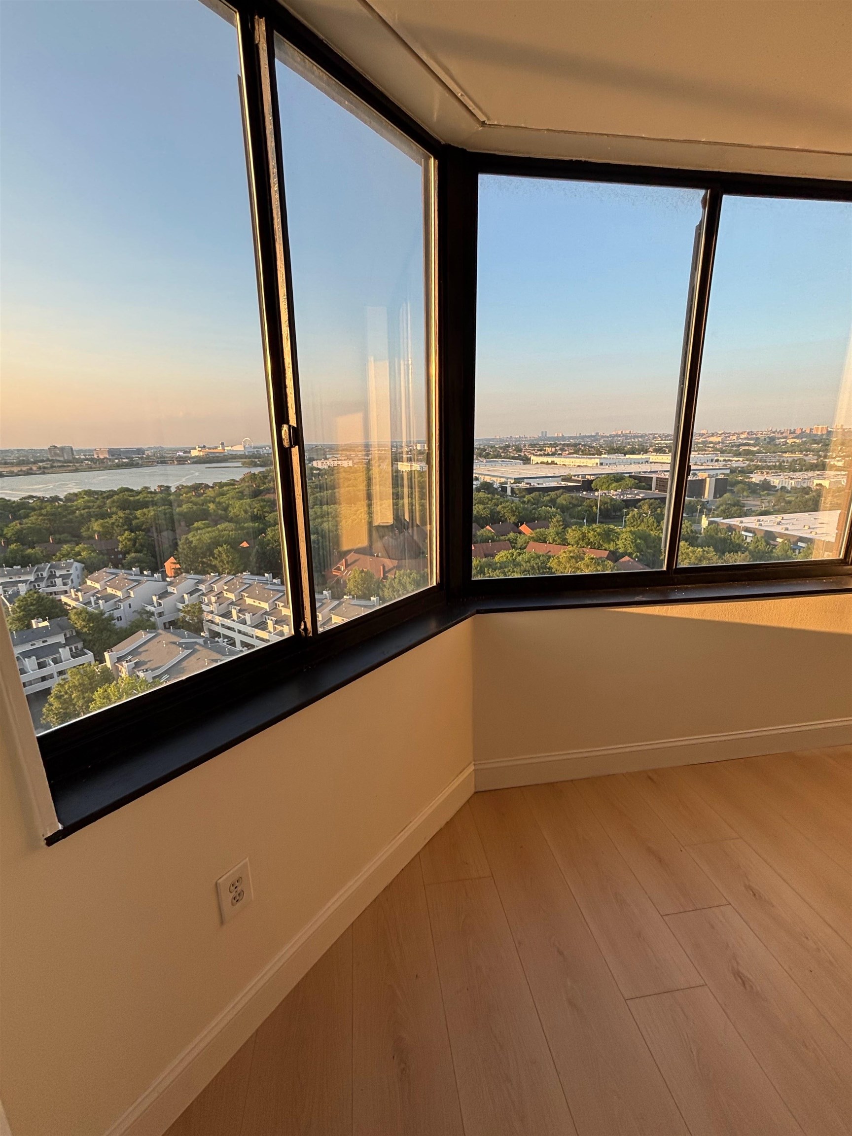 1740 Harmon Cove Tower Secaucus NJ 07094