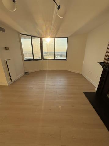 1740 Harmon Cove Tower Secaucus NJ 07094