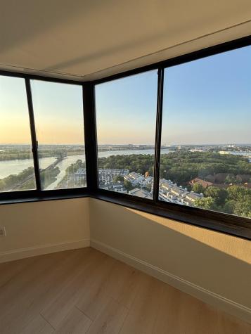1740 Harmon Cove Tower Secaucus NJ 07094