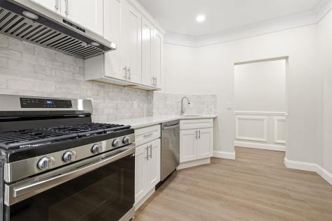 81 Romaine Avenue Jersey City NJ 07306