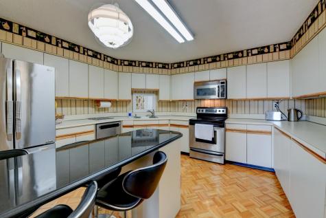 1528 Harmon Cove Tower Secaucus NJ 07094