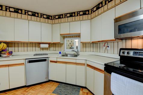 1528 Harmon Cove Tower Secaucus NJ 07094