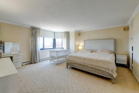 1528 Harmon Cove Tower Secaucus NJ 07094