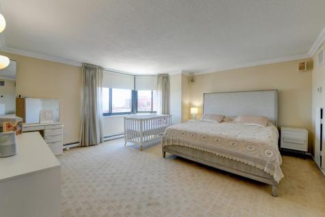 1528 Harmon Cove Tower Secaucus NJ 07094