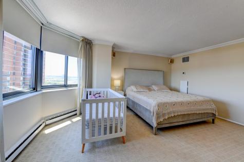 1528 Harmon Cove Tower Secaucus NJ 07094
