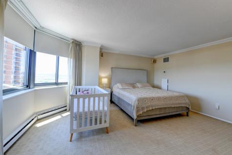 1528 Harmon Cove Tower Secaucus NJ 07094