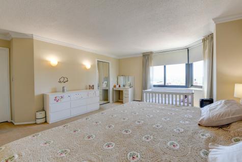 1528 Harmon Cove Tower Secaucus NJ 07094