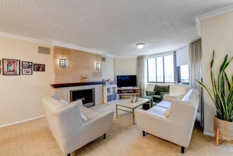 1528 Harmon Cove Tower Secaucus NJ 07094