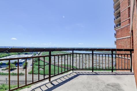 1528 Harmon Cove Tower Secaucus NJ 07094