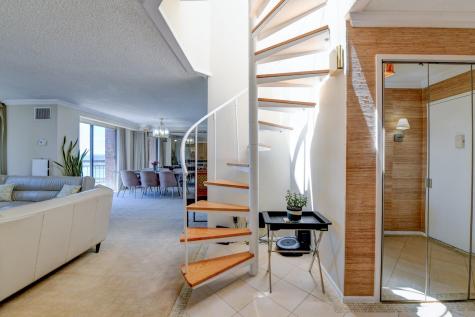 1528 Harmon Cove Tower Secaucus NJ 07094