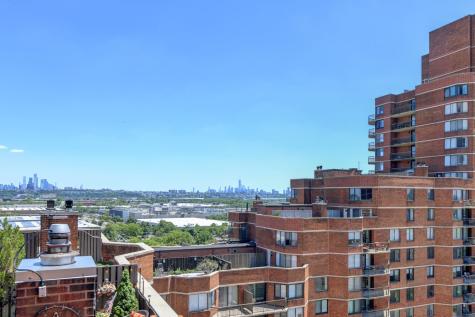 1528 Harmon Cove Tower Secaucus NJ 07094