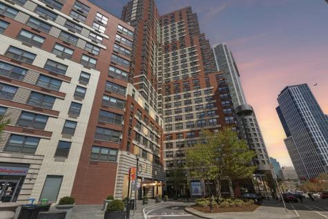 102 Christopher Columbus Drive Jersey City NJ 07302