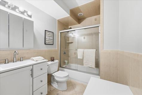 304 Palisade Avenue Union City NJ 07087