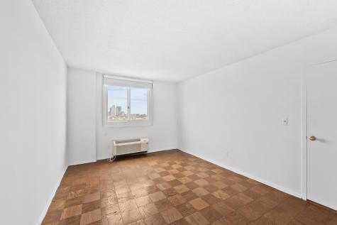 100 Manhattan Avenue Union City NJ 07087