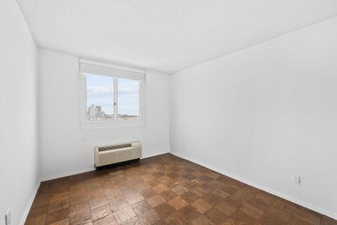 100 Manhattan Avenue Union City NJ 07087