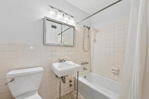 100 Manhattan Avenue Union City NJ 07087
