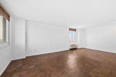100 Manhattan Avenue Union City NJ 07087