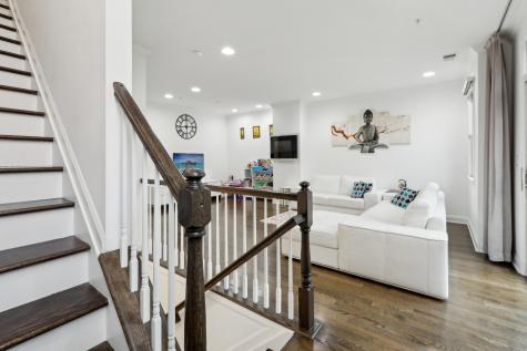 286 Roslyn Court West New York NJ 07093