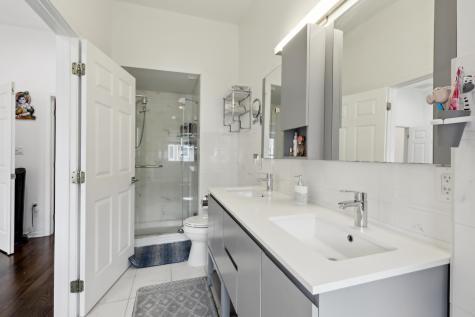 286 Roslyn Court West New York NJ 07093